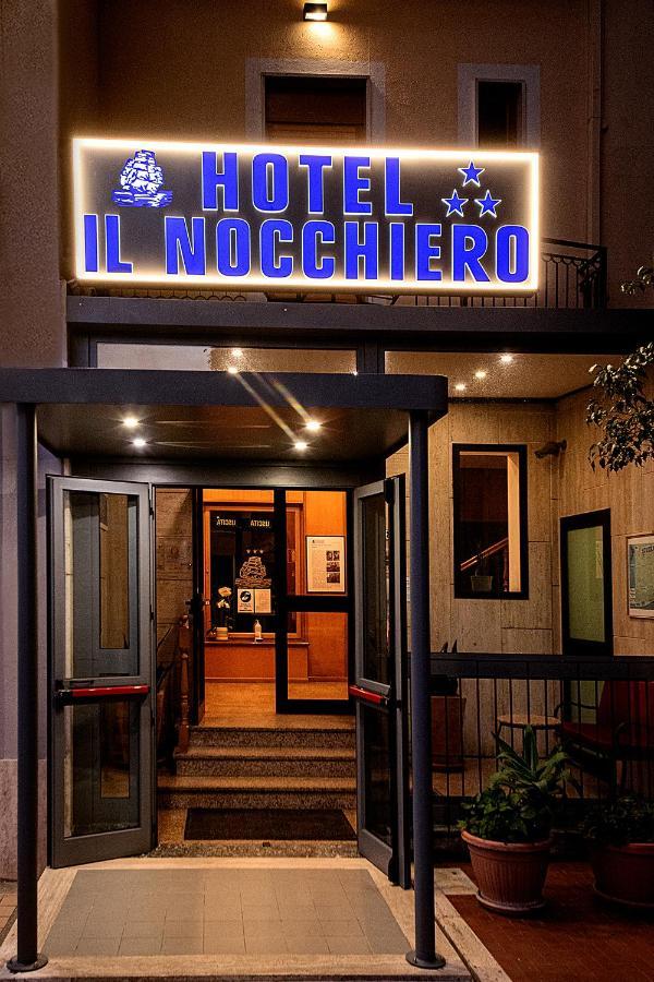 Il Nocchiero City Hotel โซเวราโต มาริน่า ภายนอก รูปภาพ