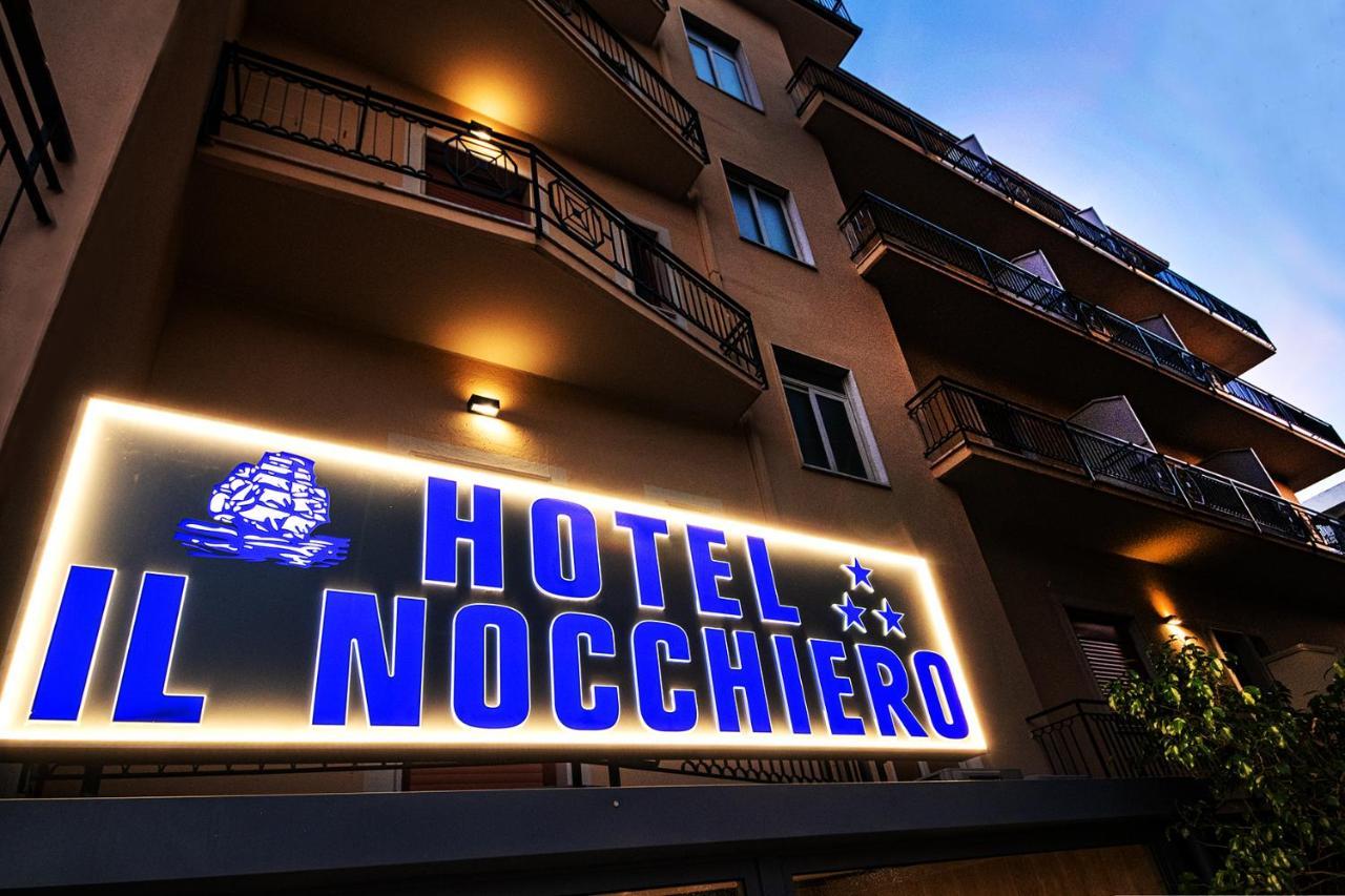 Il Nocchiero City Hotel โซเวราโต มาริน่า ภายนอก รูปภาพ